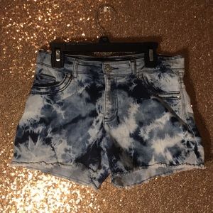 Washed denim shorts